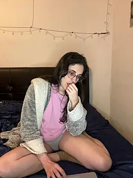 Snapshot of Lunaabbey chatting on 02-21-26, 09:28 Lunaabbey online show from 02-21-26, 09:28