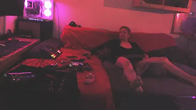 Snapshot of davidgntxxxxx chatting on 05-16-26, 10:42 davidgntxxxxx online show from 05-16-26, 10:42