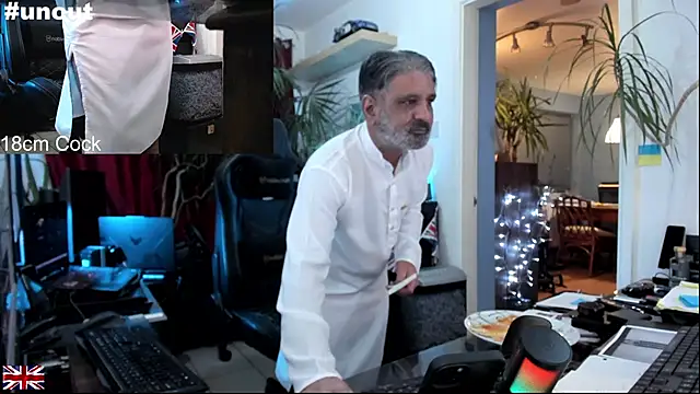 OnlineBossUK online show from 10-20-25, 09:04
