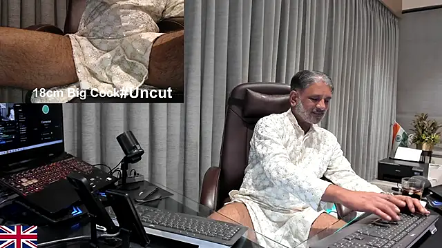 Snapshot of OnlineBossUK chatting on 03-14-26, 01:22 OnlineBossUK online show from 03-14-26, 01:22