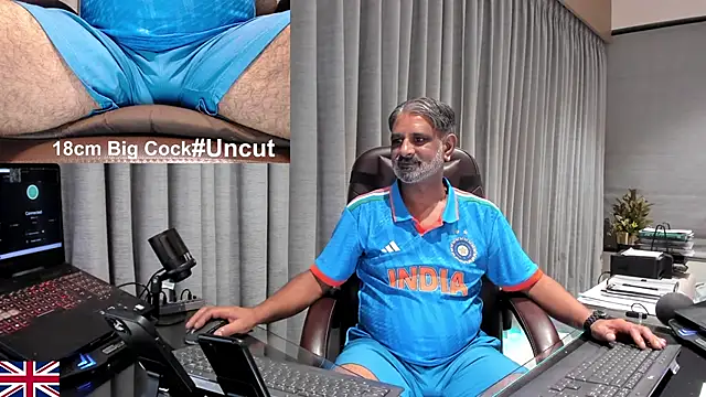 Snapshot of OnlineBossUK chatting on 03-29-26, 05:25 OnlineBossUK online show from 03-29-26, 05:25