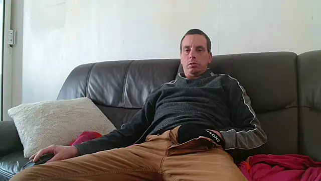 cloupefun online show from 10-19-25, 01:58