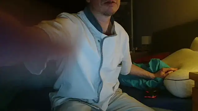 Snapshot of cloupefun chatting on 03-04-26, 06:10 cloupefun online show from 03-04-26, 06:10