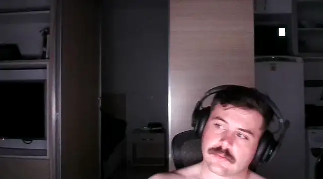 Snapshot of xk90072 chatting on 03-01-25, 04:04 xk90072 online show from 03-01-25, 04:04