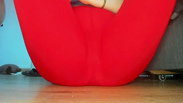 Snapshot of Squirtlady38 chatting on 06-13-26, 06:17 Squirtlady38 online show from 06-13-26, 06:17