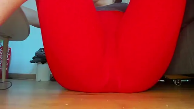 Squirtlady38 online show from 06-15-26, 10:04