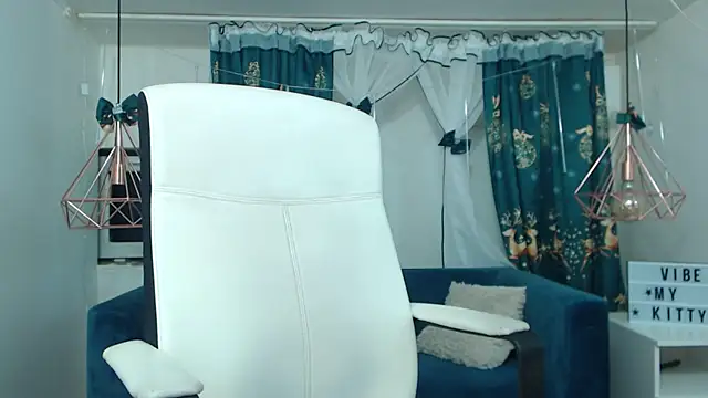 Snapshot of fuckaholicbabe_xxx chatting on 03-17-25, 02:41 fuckaholicbabe xxx online show from 03-17-25, 02:41