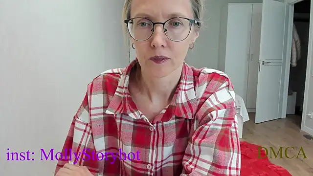 Snapshot of angelmommu chatting on 11-23-25, 06:56 angelmommu online show from 11-23-25, 06:56