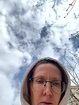 angelmommu online show from 04-13-26, 07:01