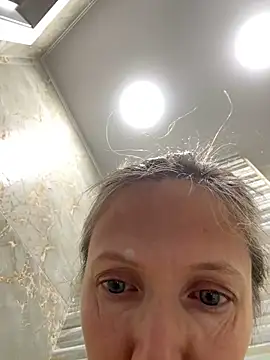 Snapshot of angelmommu chatting on 11-29-25, 06:13 angelmommu online show from 11-29-25, 06:13