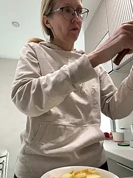 angelmommu online show from 03-11-26, 05:23