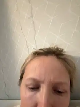 Snapshot of angelmommu chatting on 02-14-26, 05:07 angelmommu online show from 02-14-26, 05:07