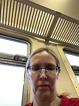 Snapshot of angelmommu chatting on 02-19-26, 05:04 angelmommu online show from 02-19-26, 05:04