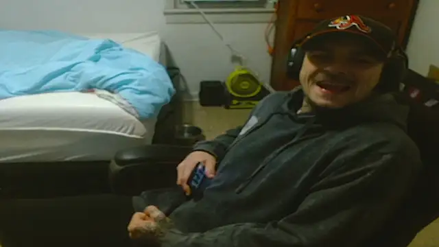Snapshot of DADDY_KANE8--- chatting on 06-08-26, 06:58 DADDY KANE8--- online show from 06-08-26, 06:58
