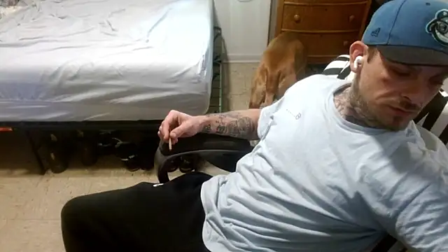 Snapshot of DADDY_KANE8--- chatting on 05-12-26, 04:02 DADDY KANE8--- online show from 05-12-26, 04:02