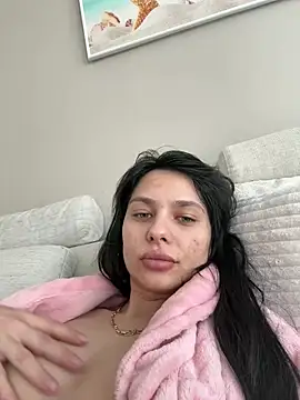 Snapshot of ArielBelly chatting on 03-19-25, 02:02 ArielBelly online show from 03-19-25, 02:02