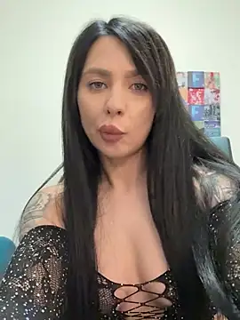 Snapshot of ArielBelly chatting on 03-19-25, 06:44 ArielBelly online show from 03-19-25, 06:44