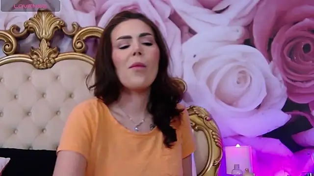 HessaHessy online show from 10-14-25, 06:08