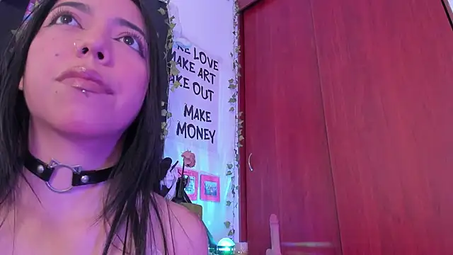 Snapshot of little_kayla_ chatting on 05-15-26, 08:18 little kayla online show from 05-15-26, 08:18