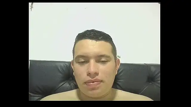 Snapshot of mons41 chatting on 05-28-26, 10:15 mons41 online show from 05-28-26, 10:15