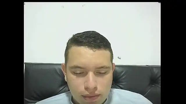 Snapshot of mons41 chatting on 05-27-26, 10:50 mons41 online show from 05-27-26, 10:50