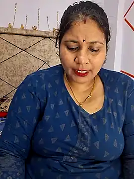 Snapshot of MOM-SUN-COUPLE chatting on 02-23-25, 08:11 MOM-SUN-COUPLE online show from 02-23-25, 08:11