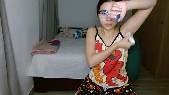 Snapshot of mia__lopez_ chatting on 11-06-25, 02:15 mia lopez online show from 11-06-25, 02:15