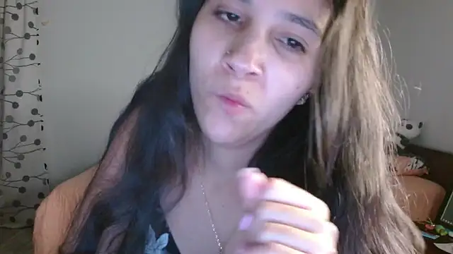 Snapshot of mia__lopez_ chatting on 03-21-25, 01:24 mia lopez online show from 03-21-25, 01:24