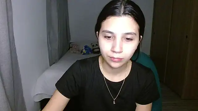 Snapshot of mia__lopez_ chatting on 11-11-25, 04:18 mia lopez online show from 11-11-25, 04:18