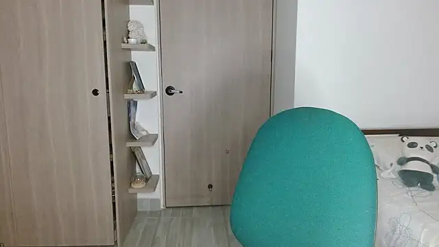 mia  lopez  online show from 03-30-26, 04:14