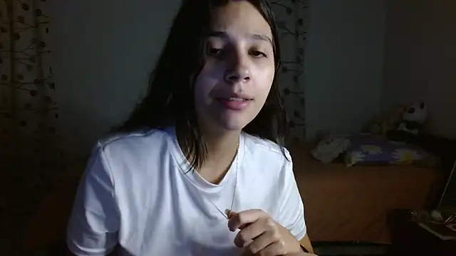 Snapshot of mia__lopez_ chatting on 03-15-25, 11:28 mia lopez online show from 03-15-25, 11:28