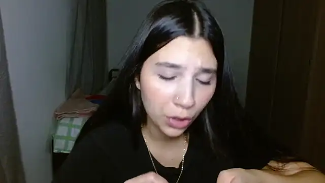 Snapshot of mia__lopez_ chatting on 10-08-25, 12:56 mia lopez online show from 10-08-25, 12:56