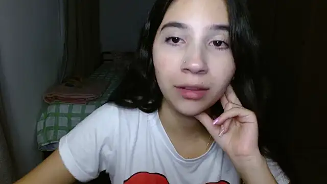 Snapshot of mia__lopez_ chatting on 09-27-25, 03:34 mia lopez online show from 09-27-25, 03:34