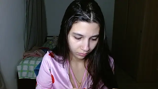 Snapshot of mia__lopez_ chatting on 10-15-25, 11:57 mia lopez online show from 10-15-25, 11:57