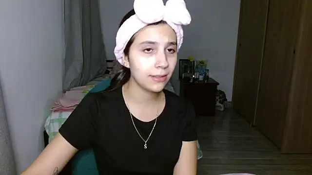 Snapshot of mia__lopez_ chatting on 09-23-25, 05:14 mia lopez online show from 09-23-25, 05:14