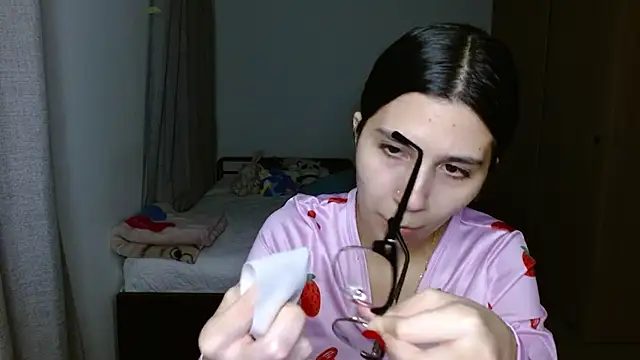 Snapshot of mia__lopez_ chatting on 11-27-25, 01:17 mia lopez online show from 11-27-25, 01:17