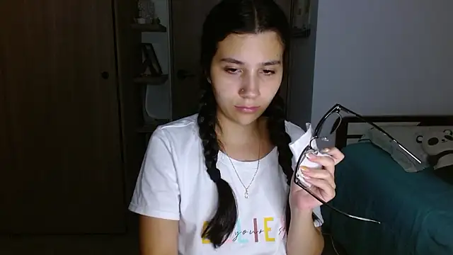 mia  lopez  online show from 02-04-26, 04:07