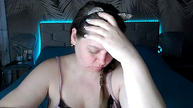Snapshot of uliastar chatting on 07-13-26, 06:13 uliastar online show from 07-13-26, 06:13