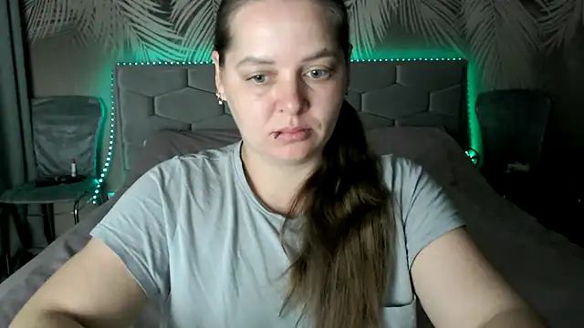 uliastar online show from 10-21-25, 05:29