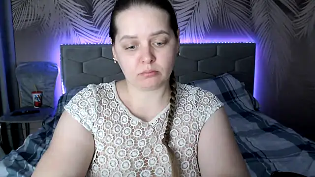 uliastar online show from 02-27-25, 10:22