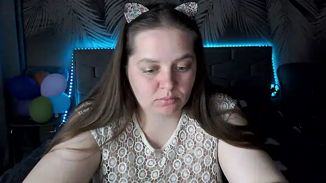 Snapshot of uliastar chatting on 06-05-26, 06:52 uliastar online show from 06-05-26, 06:52