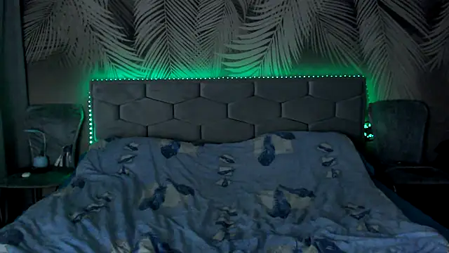 uliastar online show from 04-14-26, 09:36