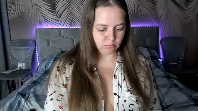 uliastar online show from 10-15-25, 07:16