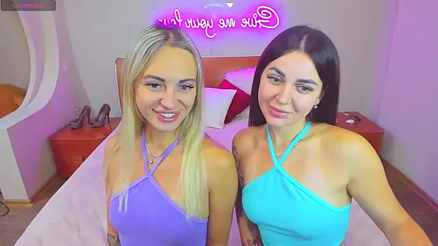 Snapshot of CrazyMilanka chatting on 09-18-25, 01:03 CrazyMilanka online show from 09-18-25, 01:03