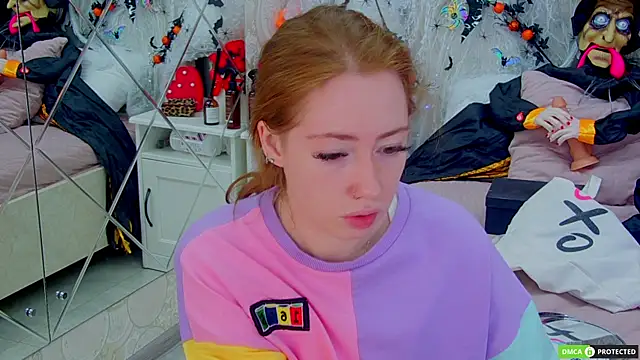 TinaBrook online show from 10-31-25, 04:09