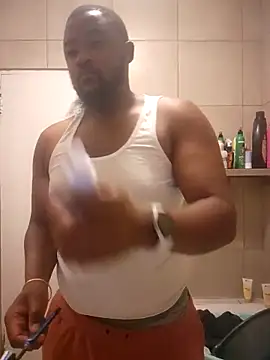 Snapshot of douksm chatting on 03-05-25, 03:51 douksm online show from 03-05-25, 03:51