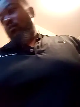 Snapshot of douksm chatting on 01-08-25, 03:40 douksm online show from 01-08-25, 03:40