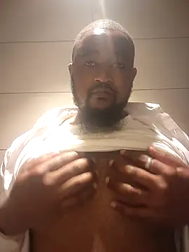 Snapshot of douksm chatting on 02-21-25, 09:24 douksm online show from 02-21-25, 09:24