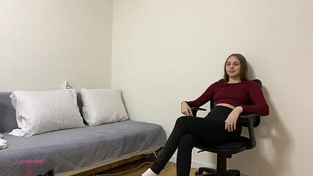 Snapshot of SunriseGuys chatting on 02-14-26, 01:00 SunriseGuys online show from 02-14-26, 01:00