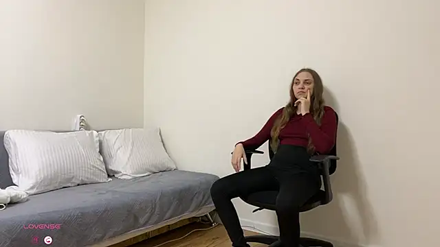 Snapshot of SunriseGuys chatting on 02-16-26, 01:21 SunriseGuys online show from 02-16-26, 01:21